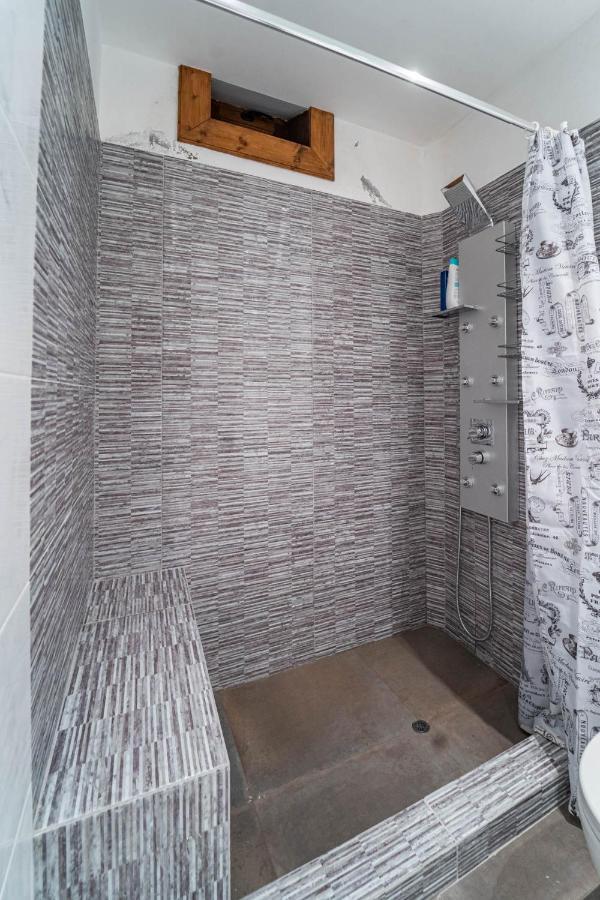Maisonette Korfes-Κορφές-Μ Δύο Αυτόνομοι Όρoφοι Της Βίλας Κορφές Για Οικογένειες Και Μικρές Παρέες Karpenísion Eksteriør billede